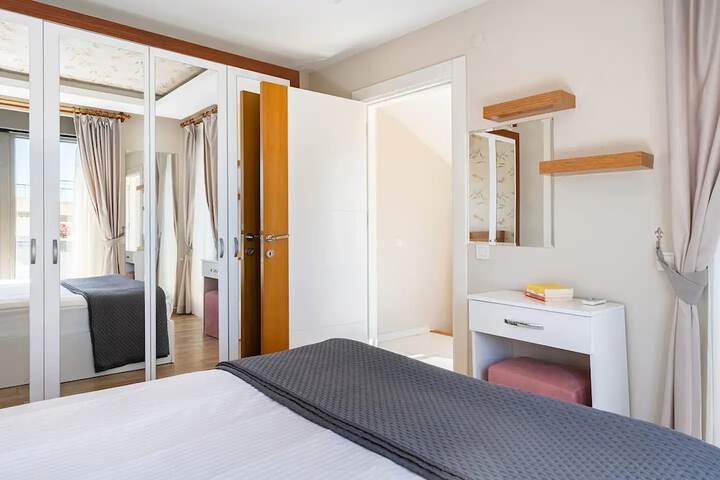 Room 25 of 150