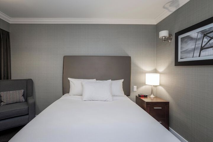 Room 10 of 51