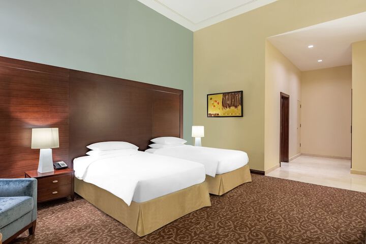 Room 14 of 77