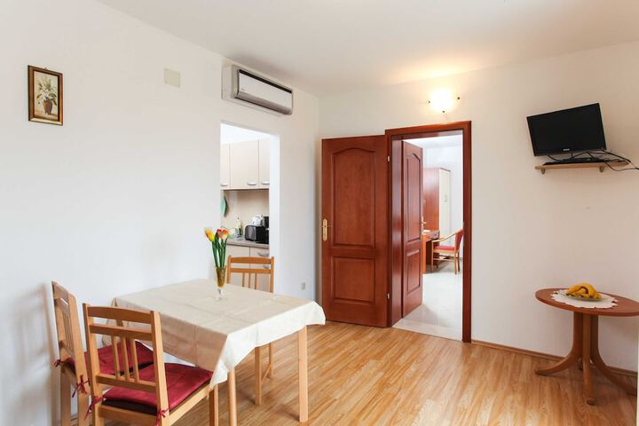 Room 41 of 63