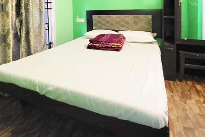 Room 3 of 16