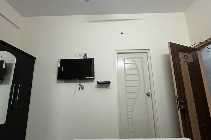 Room 11 of 31