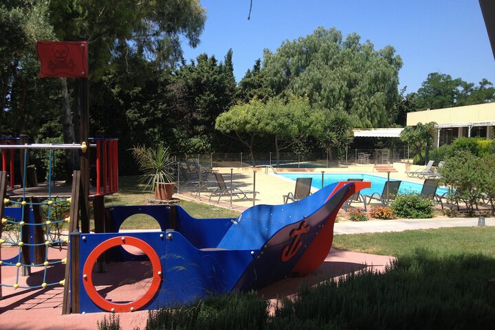 Children's play area - outdoor
