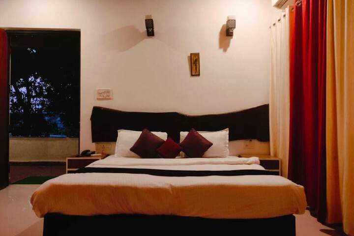 Room 36 of 96
