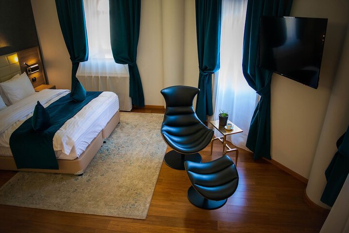Room 32 of 108
