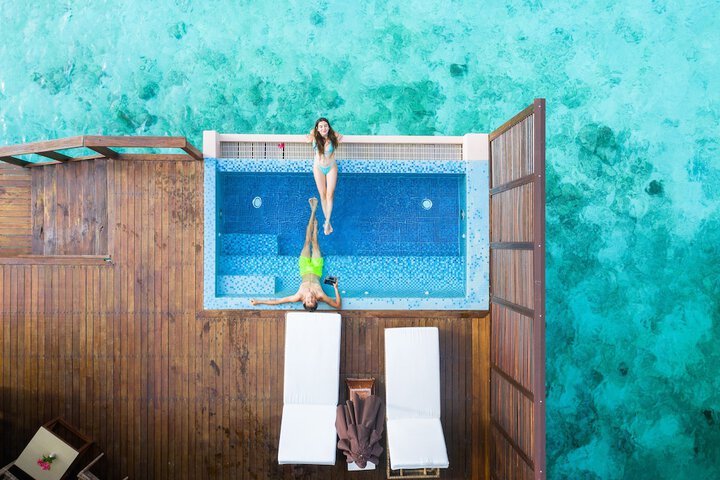 Pool 75 of 200