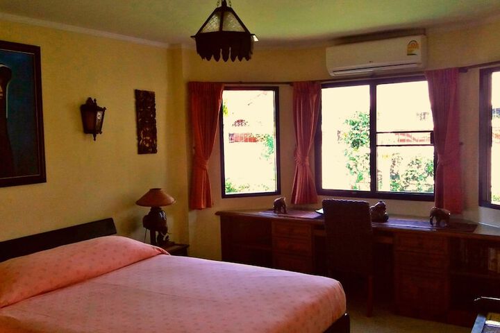 Room 8 of 75