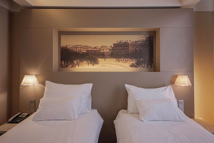 Room 48 of 85