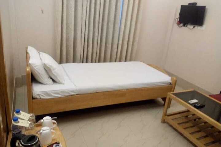 Room 6 of 35