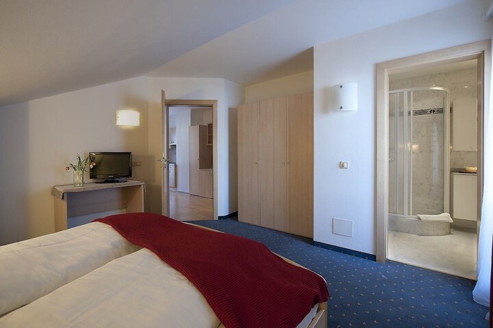 Room 17 of 59