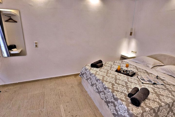 Room 48 of 162