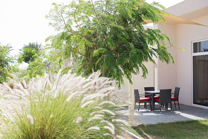 Hotel Exterior 126 of 128