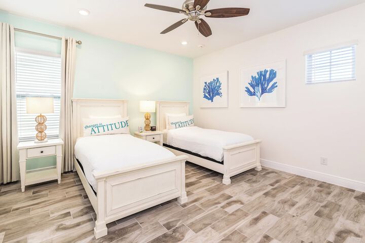 Room 43 of 210
