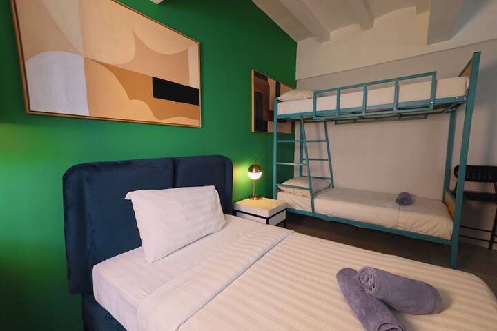 Room 20 of 69