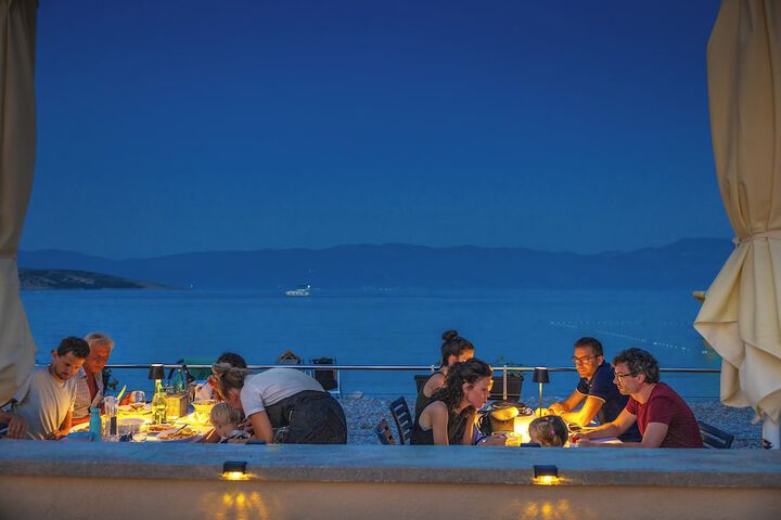 Dining 203 of 235