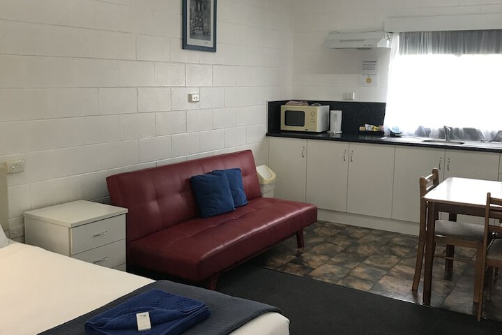 Room 11 of 41