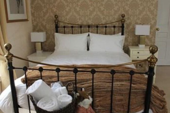Room 11 of 29