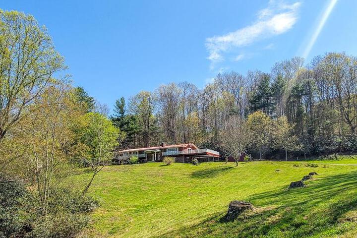 Grapevine Retreat
