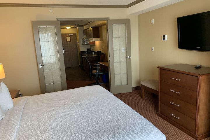 Room 9 of 74