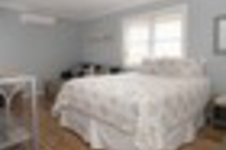 Room 191 of 384