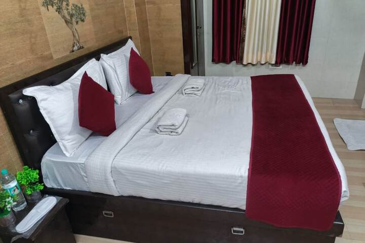Room 3 of 14