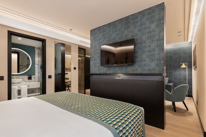 Room 14 of 75