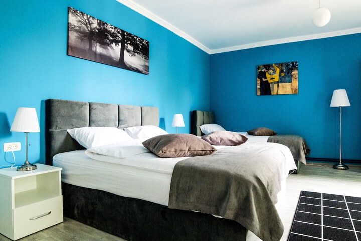 Room 5 of 66