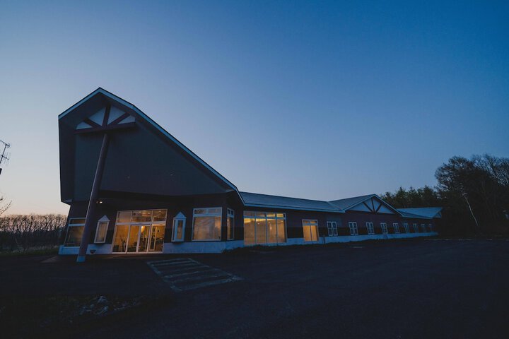 Hotel 11 of 12