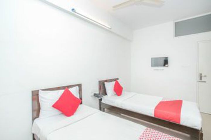 Room 9 of 21