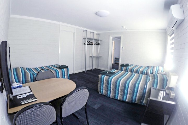 Room 19 of 65