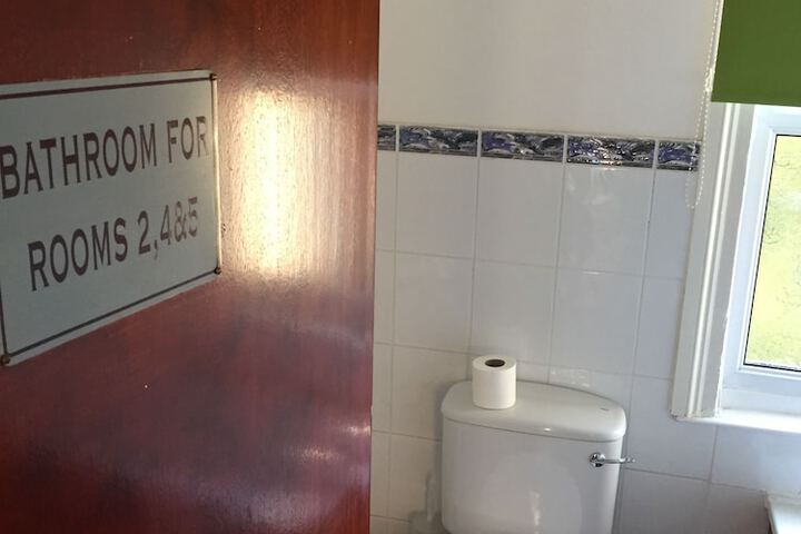Room 25 of 40