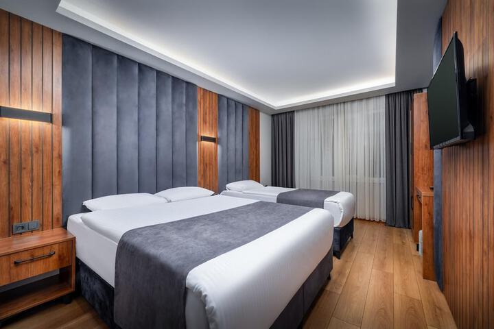 Room 16 of 50