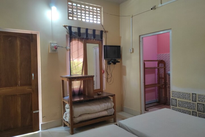 Room 17 of 31