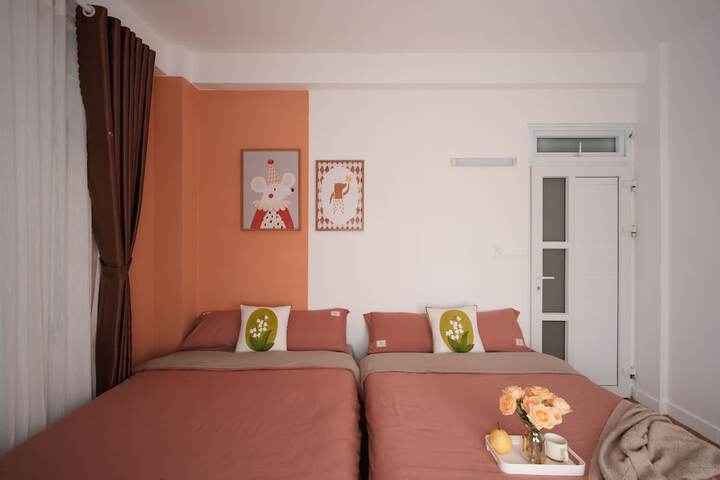 Room 52 of 70