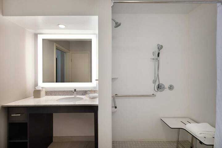 Bathroom shower