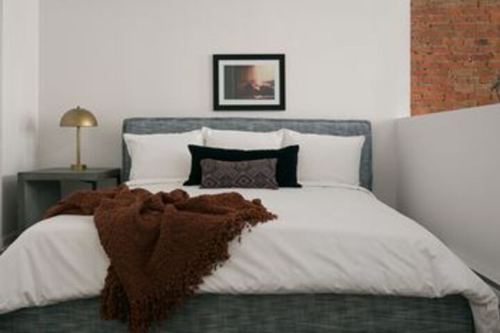 Room 4 of 22