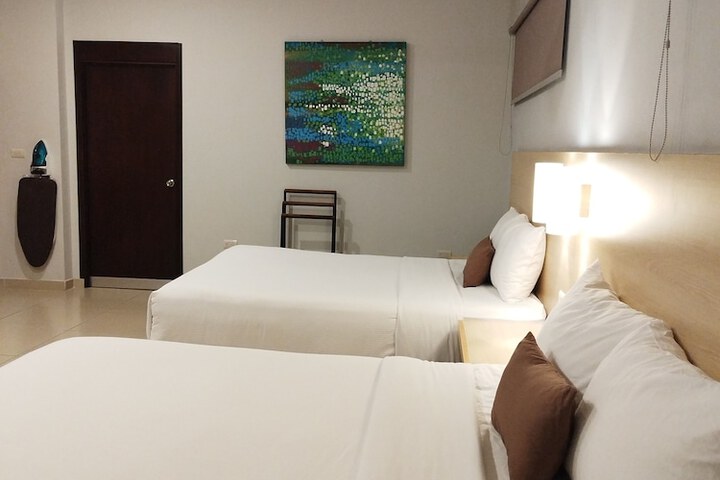 Room 9 of 44