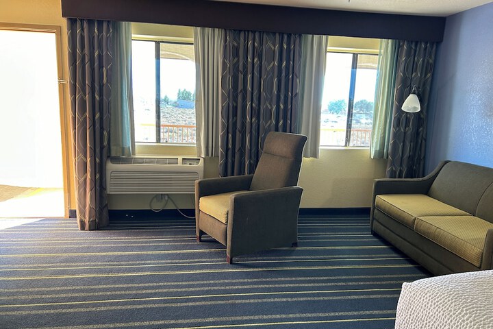 Room 17 of 42