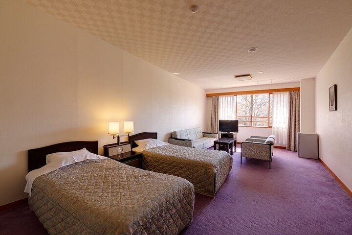 Room 14 of 50