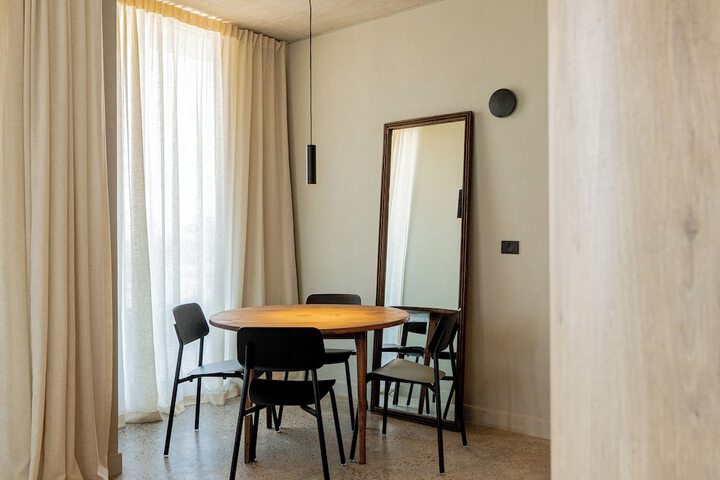 Room 34 of 67