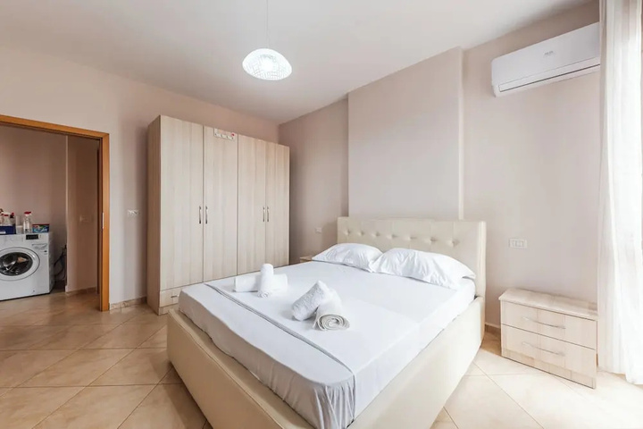 Room 3 of 17