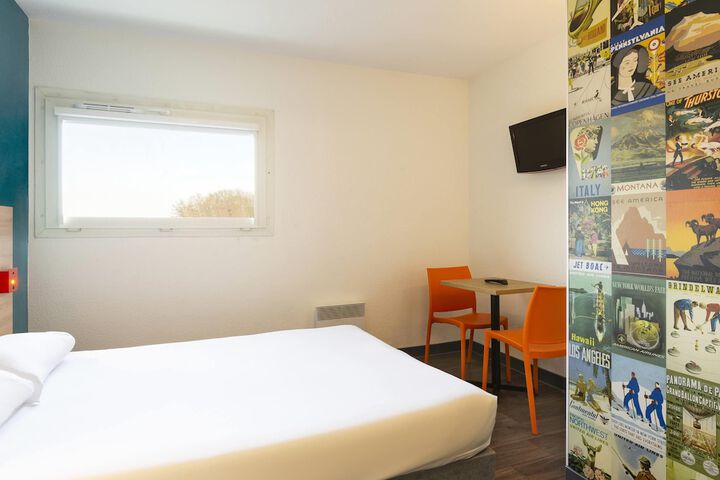 Room 18 of 53
