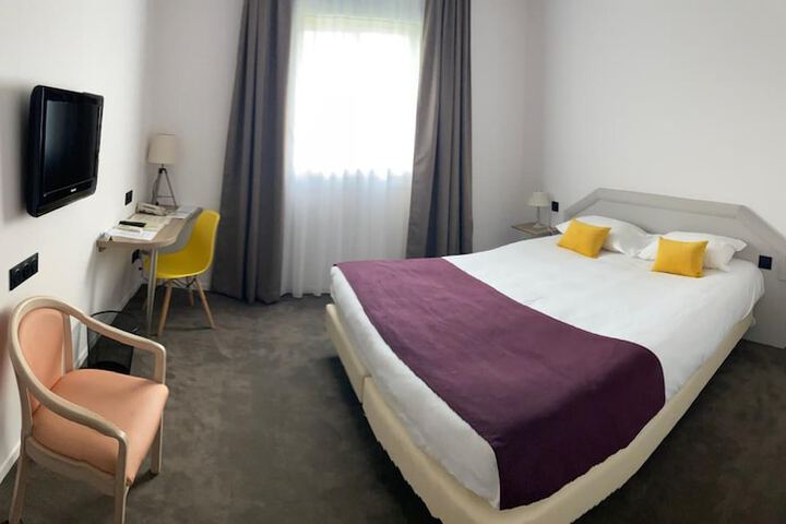 Room 18 of 36