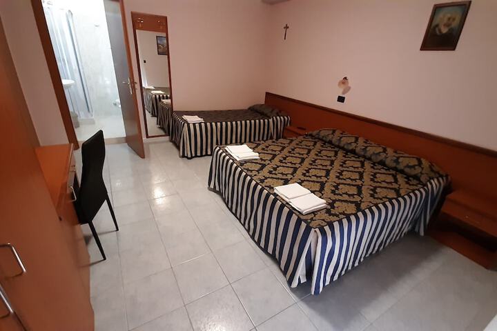 Room 49 of 53