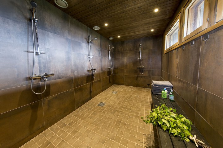 Spa 54 of 76
