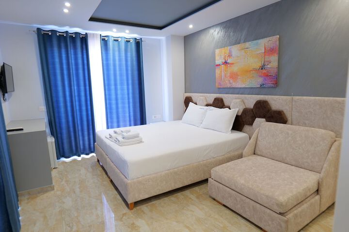 Room 28 of 95