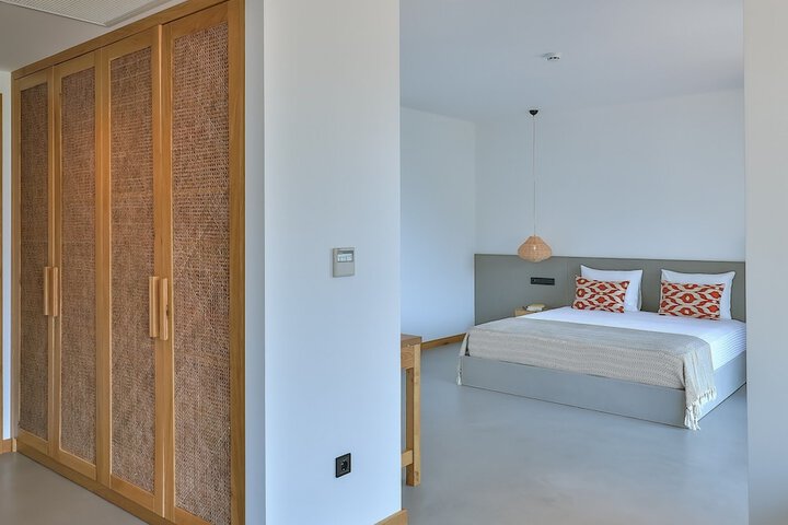 Room 14 of 91