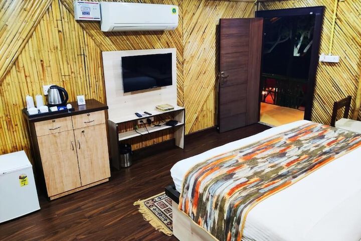Hotel Bamboo Castle