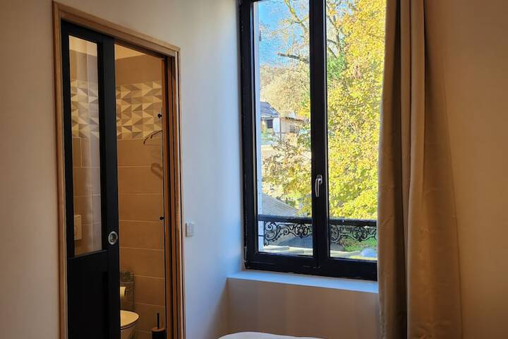 Room 8 of 26