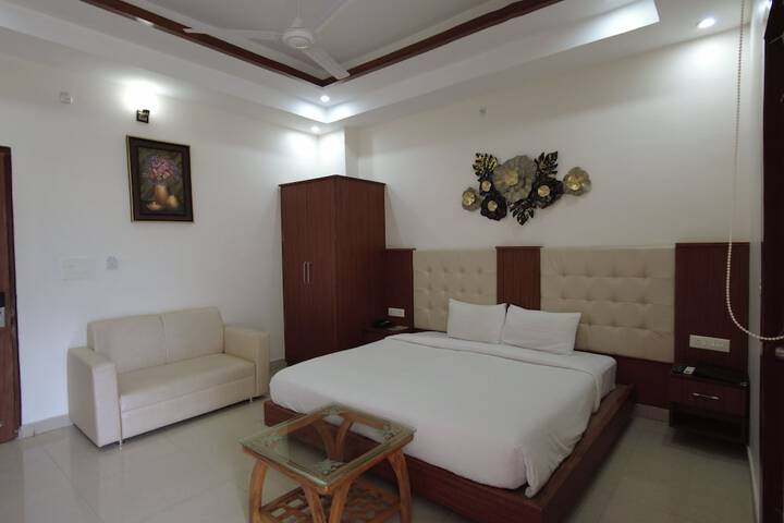 Room 21 of 65
